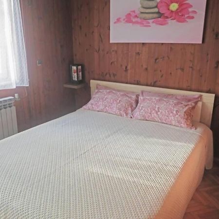 Cozy Apartment Alma, Two Steps From The Sea Medulin Buitenkant foto